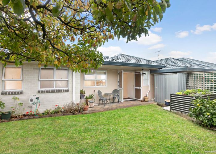  at 23/10 Gerard Way, Meadowbank, Auckland