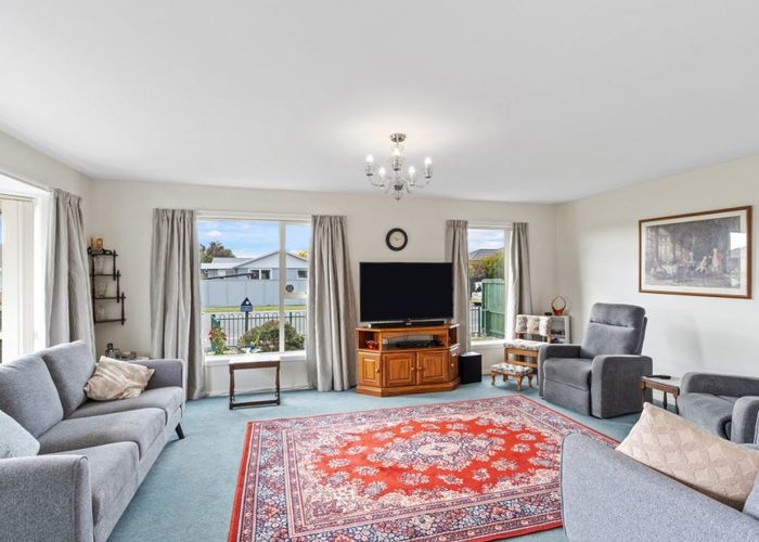  at 35 Farnborough Street, Aranui, Christchurch