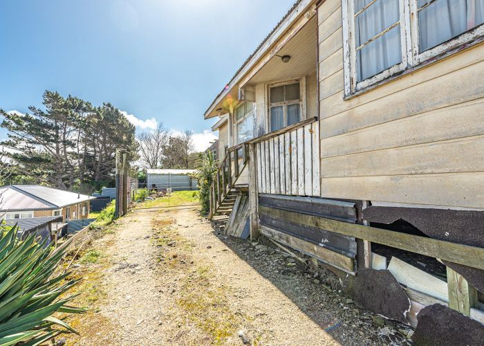  at 25 Manuka Street, Castlecliff, Whanganui