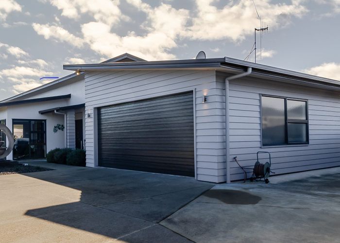  at 25 Chestnut Close, Kelvin Grove, Palmerston North