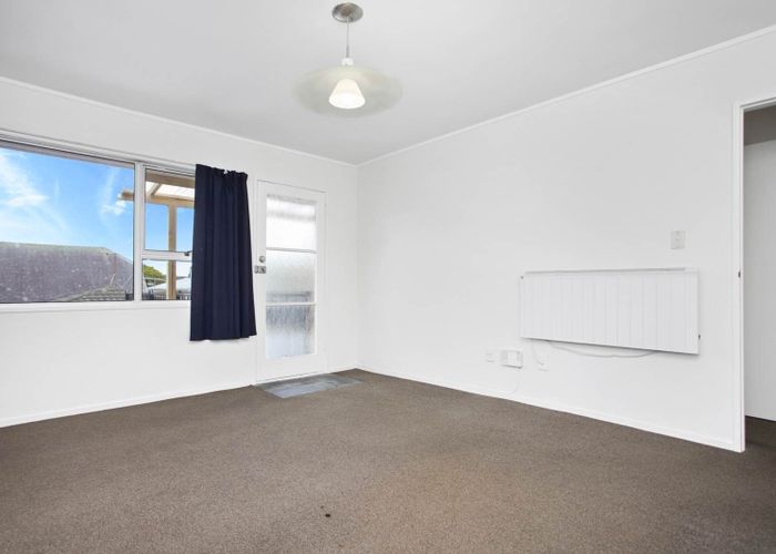  at 2/24 Tranmere Road, Sandringham, Auckland City, Auckland