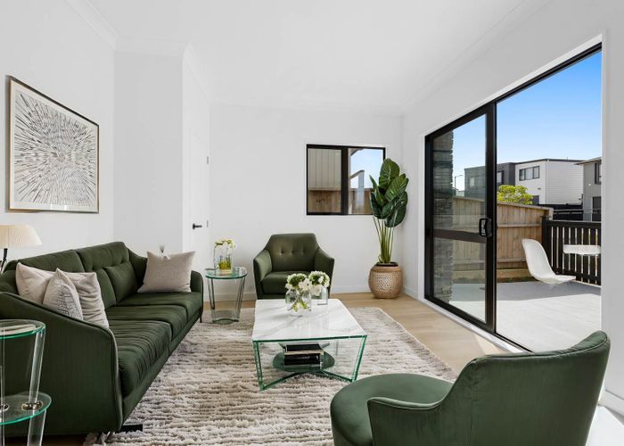  at 8 Rathfarnham Road, Flat Bush, Manukau City, Auckland