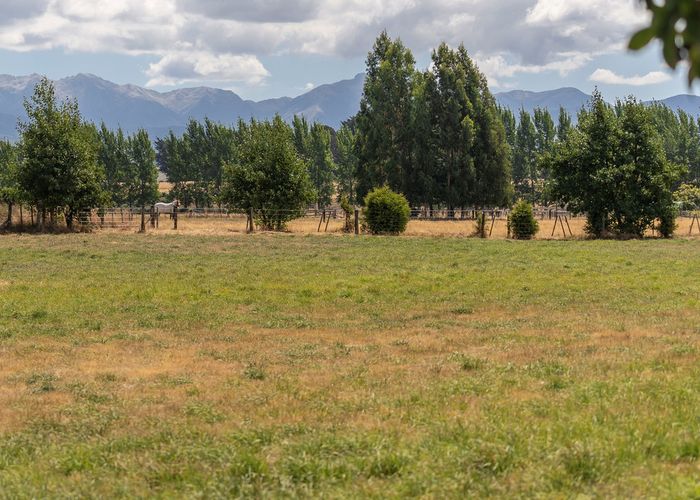  at 8 Loop Line, Opaki, Ōpaki