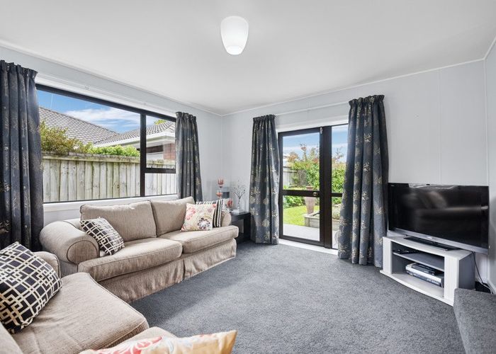  at 1/51 Sturrocks Road, Redwood, Christchurch