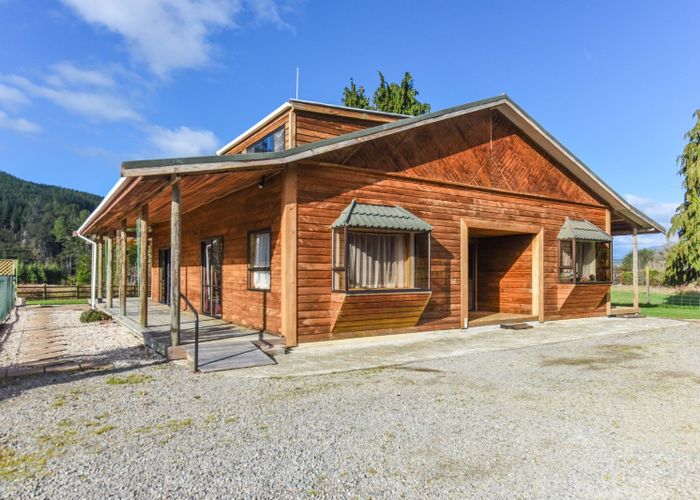  at 402 Pigeon Valley Road, Pigeon Valley, Wakefield