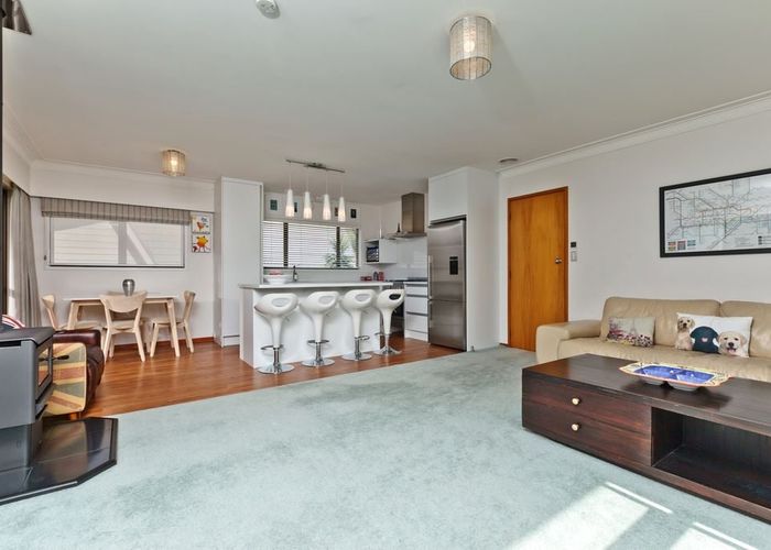  at 35 Stapleford Crescent, Browns Bay, North Shore City, Auckland