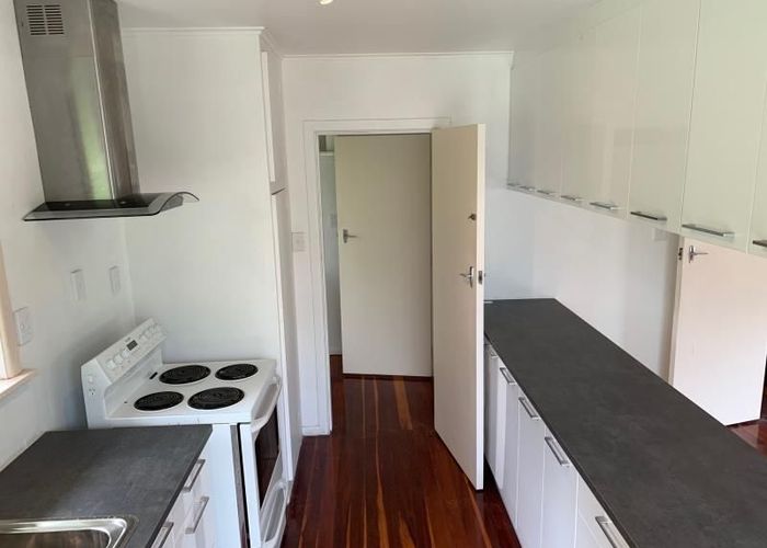  at 17 Canterbury St, Karori, Wellington, Wellington