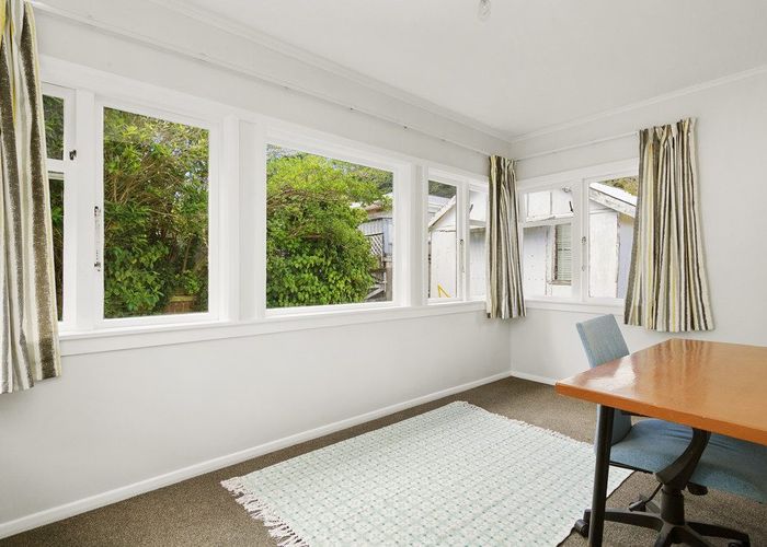  at 3/29 Pukatea Street, Eastbourne, Lower Hutt