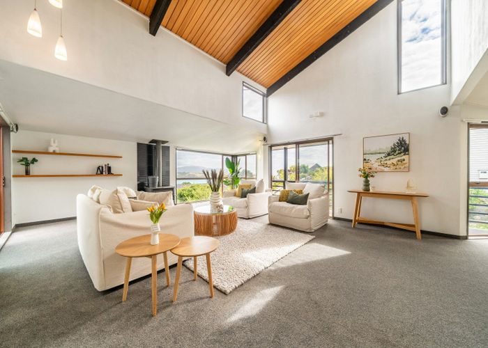  at 6 The Track, Plimmerton, Porirua, Wellington