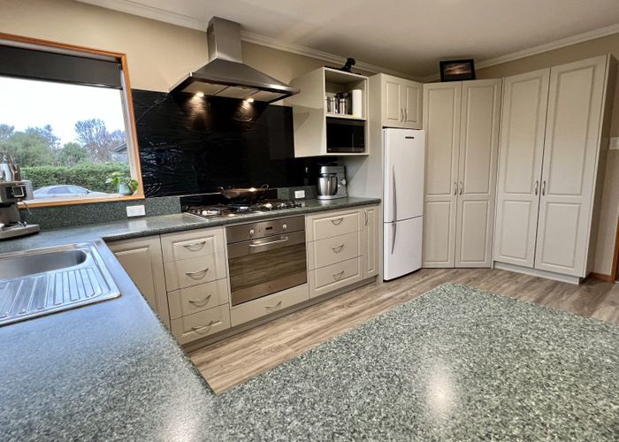  at 32 Raeburn Avenue, Otatara