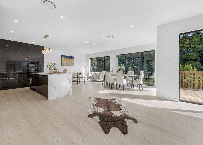  at 8 Hing Street, Flat Bush, Manukau City, Auckland