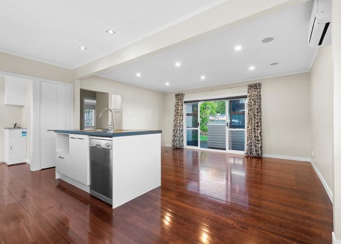 at 44 Glengarry Road, Glen Eden, Waitakere City, Auckland