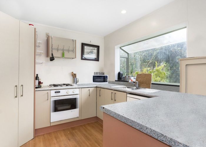  at 11 Lindoch Avenue, Te Puna, Tauranga