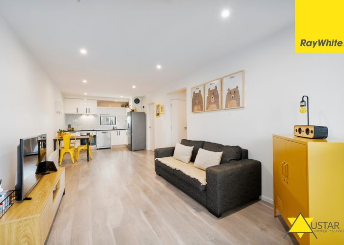  at 4/115 Swanson Road, Henderson, Waitakere City, Auckland