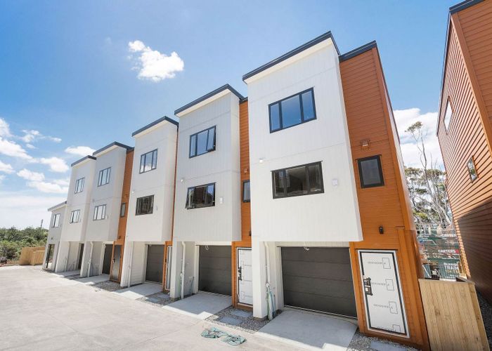  at 9-11/145 Albany Hway, Glenfield, North Shore City, Auckland