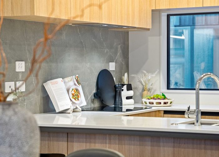  at 10 Meadowbank Road, Meadowbank, Auckland City, Auckland