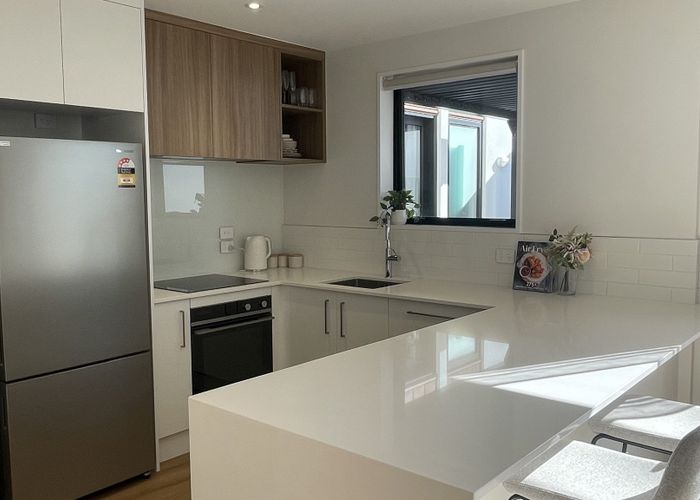  at 130 Holly Road, St. Albans, Christchurch City, Canterbury