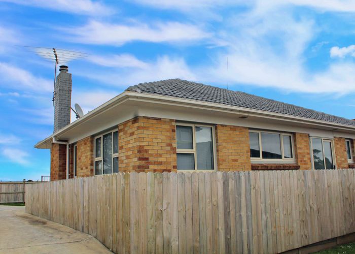  at 284 Kirkbride Road, Mangere, Auckland
