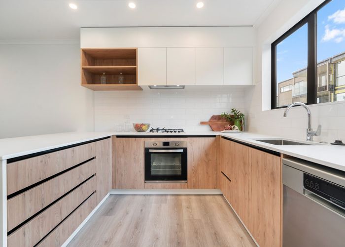  at 37 Henry Maxwell Way, Flat Bush, Manukau City, Auckland