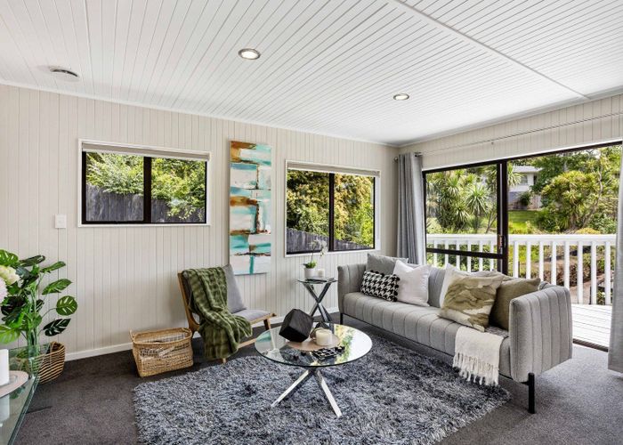  at 2/30 FORDHAM ST, Beach Haven, Auckland