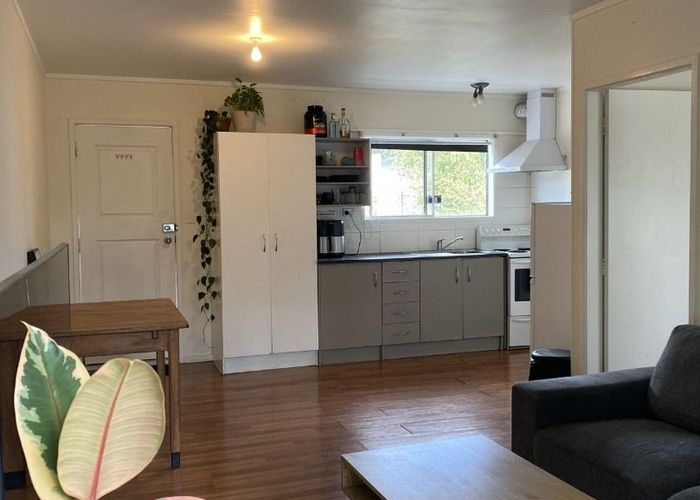  at 2/64 Grange Road, Mount Eden, Auckland City, Auckland