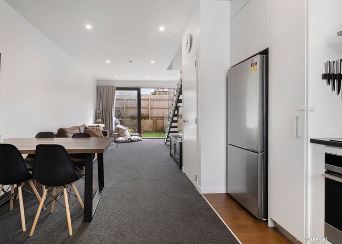  at 8/20 Trent Street, Island Bay, Wellington