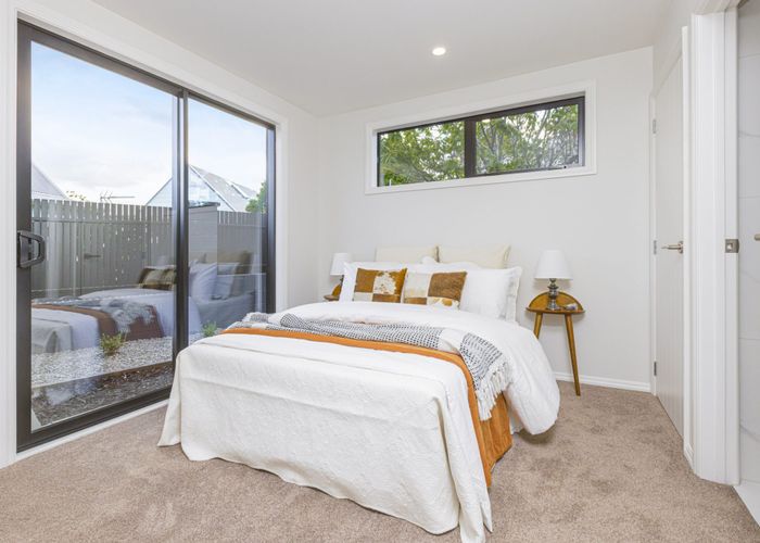  at 2/14 Tomuri Place, Mount Wellington, Auckland City, Auckland