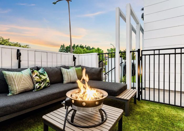  at 2/2 Jadewynn Drive, Massey, Auckland