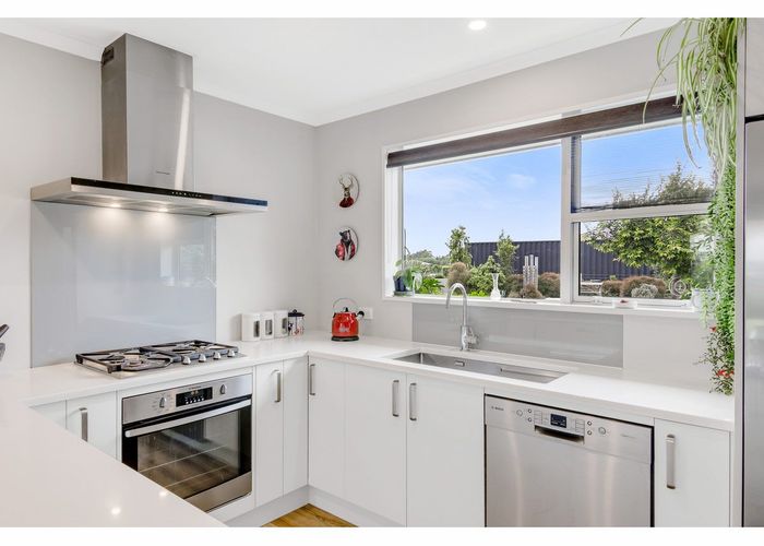  at 5 Northside Drive, Waikuku, Waikuku