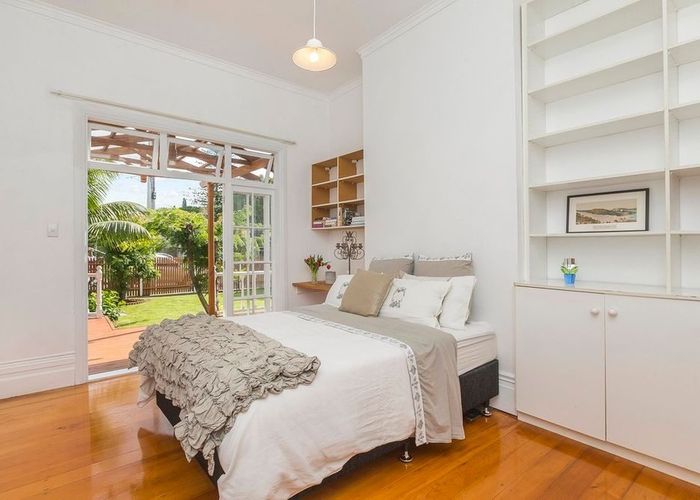  at 2 Momona Road, Greenlane, Auckland City, Auckland