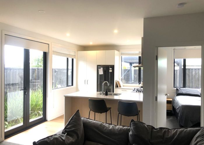  at 2/14 Mitcham Avenue, Forest Lake, Hamilton