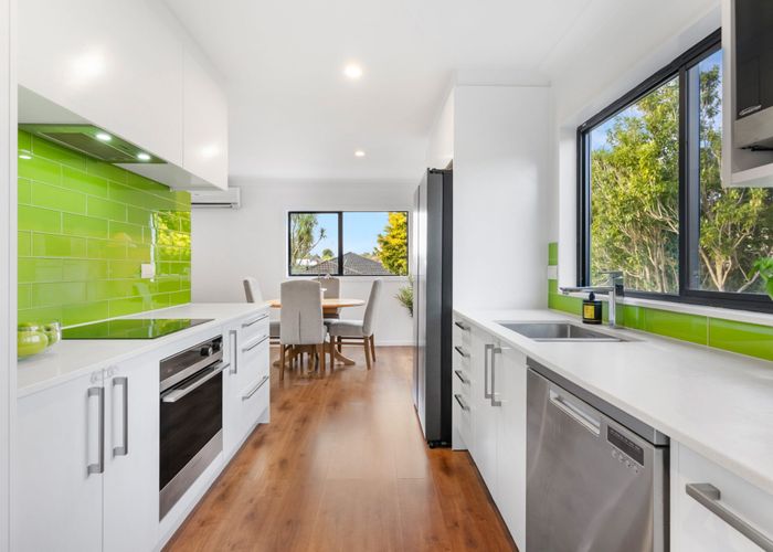  at 2/13 Sunburst Lane, Torbay, North Shore City, Auckland