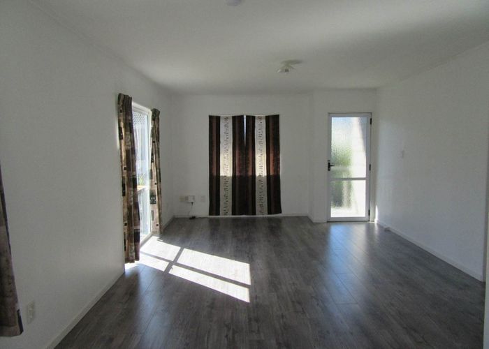  at 23/24 Eastglen Road, Glen Eden, Waitakere City, Auckland