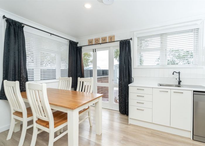  at 4 Robertson Place, Rukuhia, Hamilton