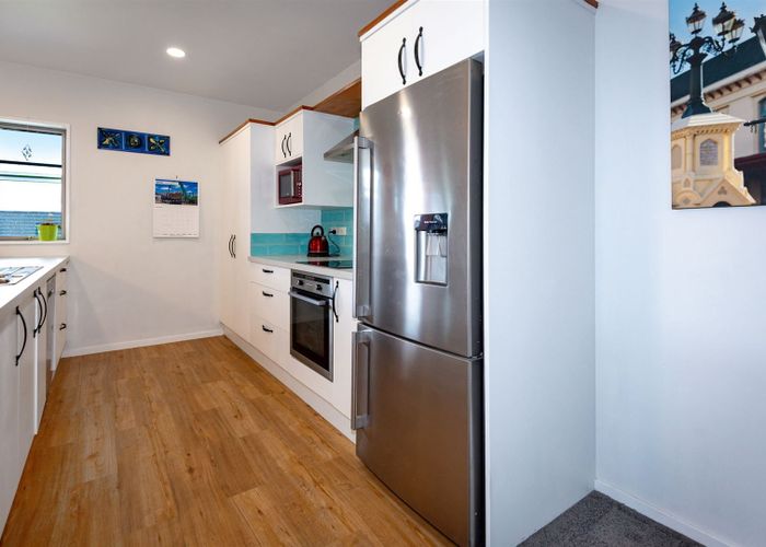  at 14 St Peters Close, Woolston, Christchurch