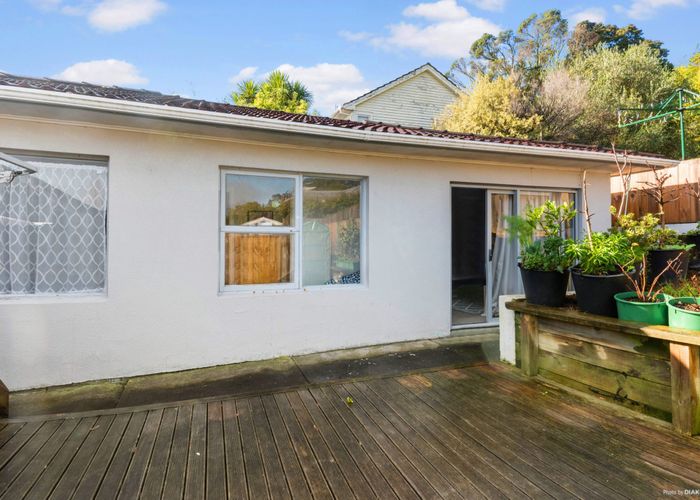  at 1/8 Alexander Avenue, Torbay, Auckland