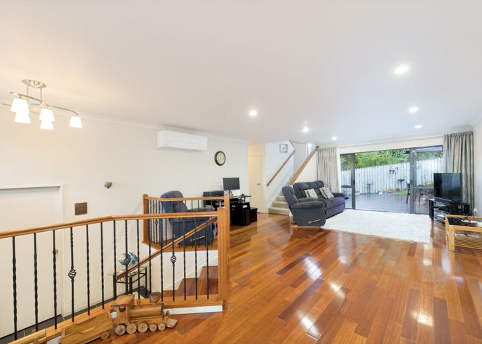  at 17 Virginia Street, Henderson, Waitakere City, Auckland