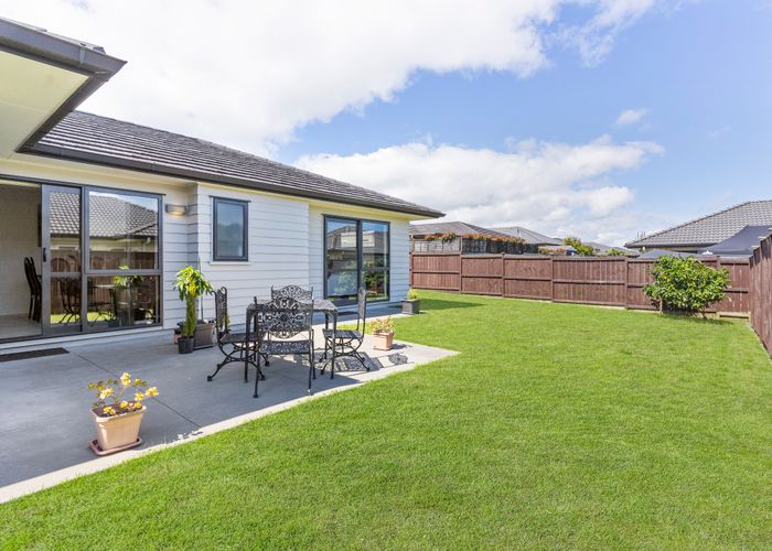  at 24 Scotsmoor Drive, Wattle Downs, Auckland