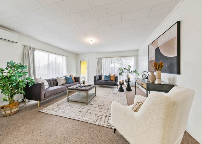  at 2/36 Blacklock Avenue, Henderson, Waitakere City, Auckland