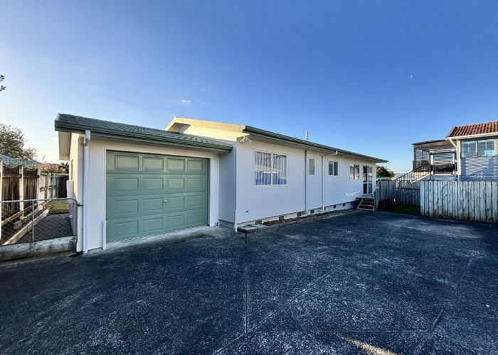  at 41a Paterson Avenue West, Pukekohe, Franklin, Auckland