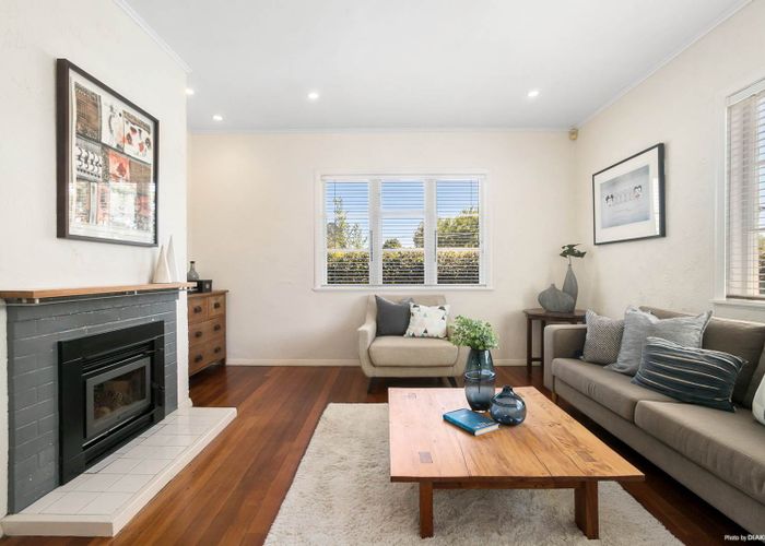  at 1/48 Daventry Street, Waterview, Auckland