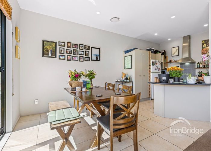  at 2/667 East Coast Road, Browns Bay, Auckland