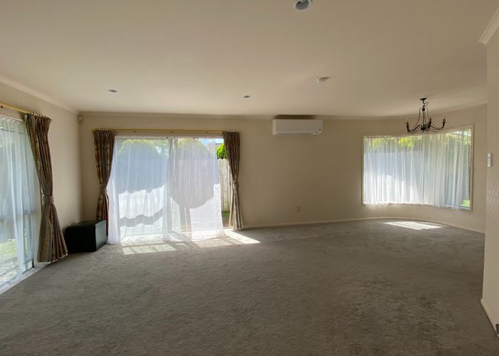  at 9 Carniew Place, Dannemora, Auckland