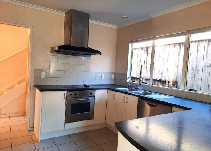  at 6 Stellamaris Way, Northpark, Auckland