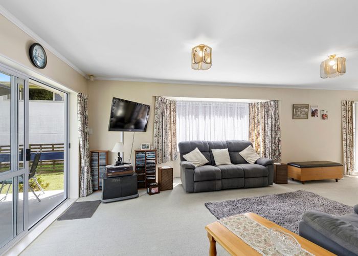  at 2/350 Stokes Valley Road, Stokes Valley, Lower Hutt