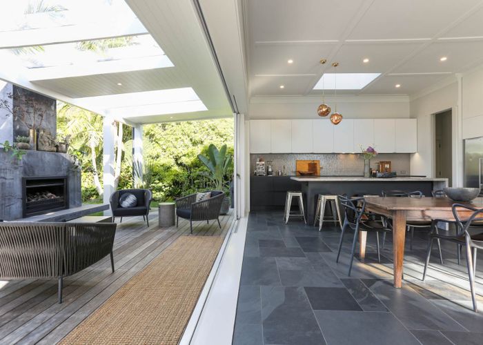  at 9 Kingsview Road, Mount Eden, Auckland