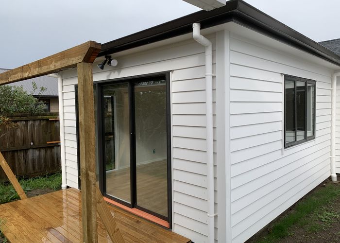  at 5B Tawa Road, Te Atatu Peninsula, Waitakere City, Auckland