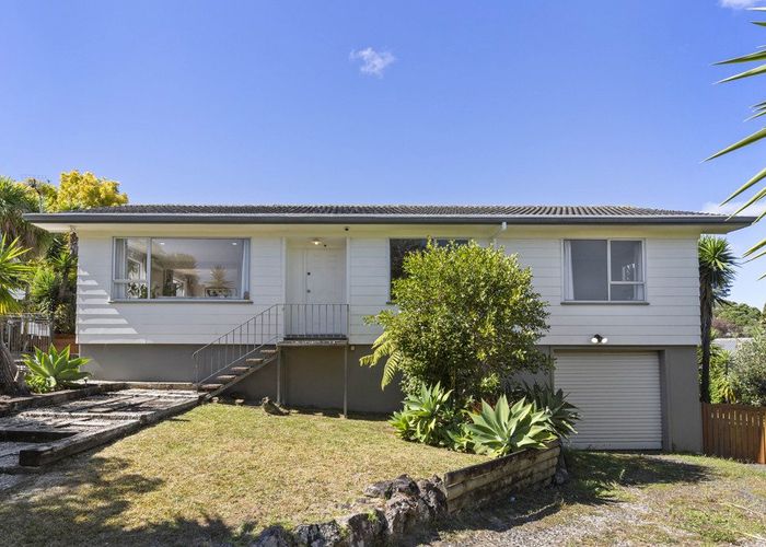  at 21 Peterhouse Place, West Harbour, Auckland