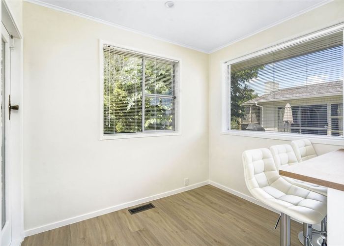  at 49 Rhonda Avenue, Deanwell, Hamilton
