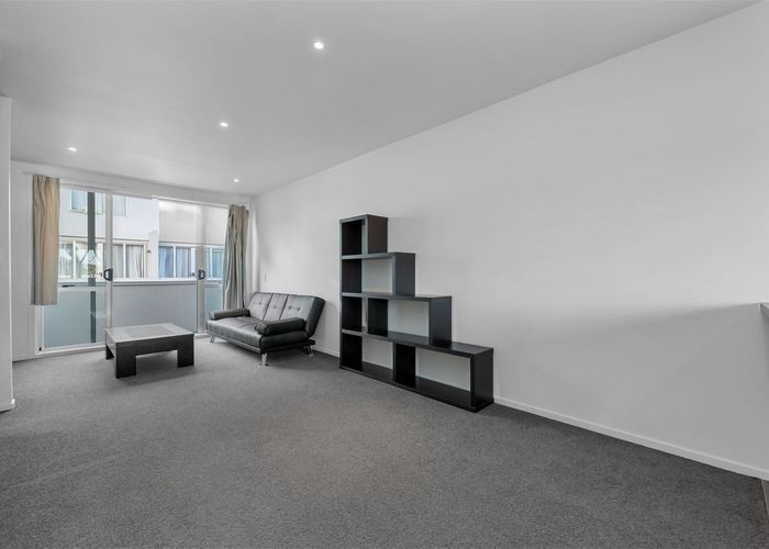  at 10/852 Mount Eden Road, Three Kings, Auckland